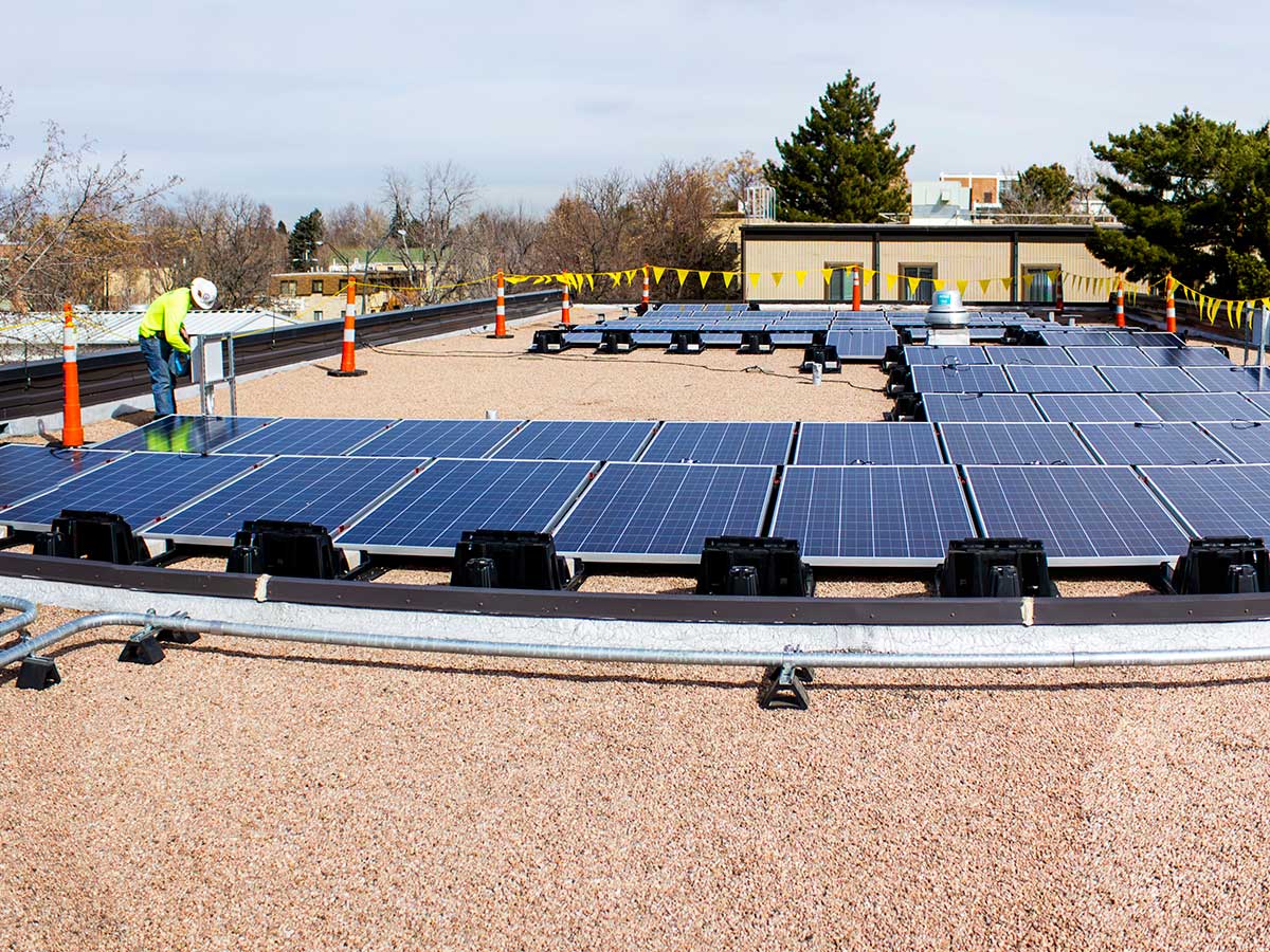 Read more about the article Federal Solar PV and Thermal Feasibility Analysis